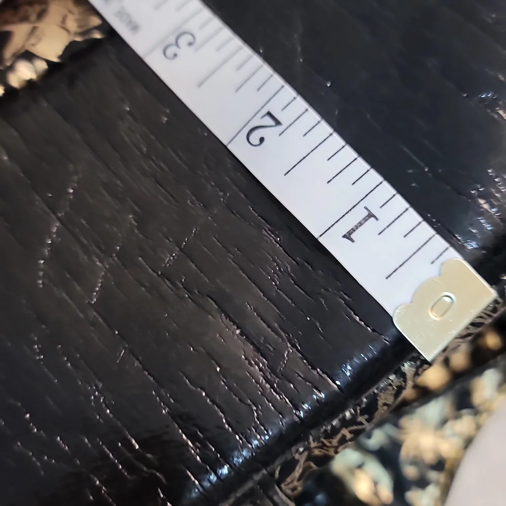 SALE Vintage Ed Hardy Mini Hobo Cross body  Purse 😍 Black with Gold Hardware! - Picture 15 of 15